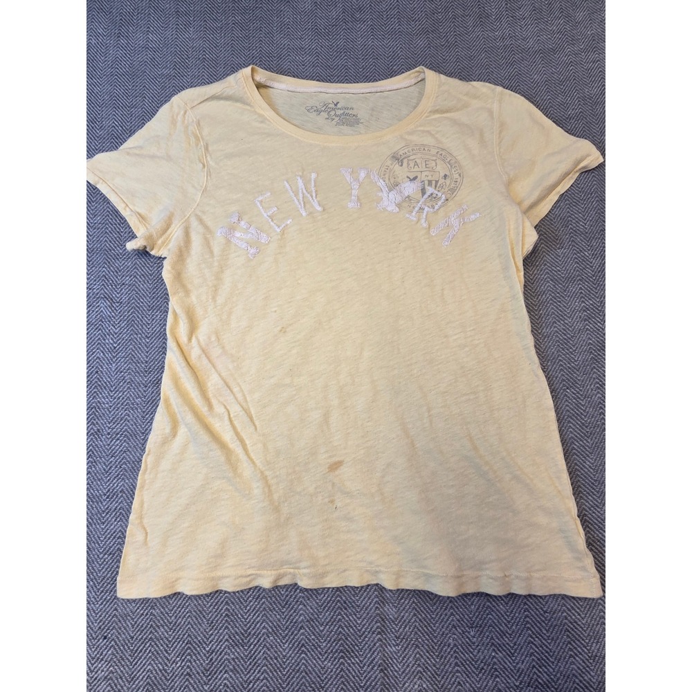 American Eagle T-Shirt Women XL Yellow Graphic Print Short Sleeve Round Neck Tee